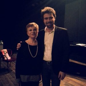 Dennis con Mariella Devia